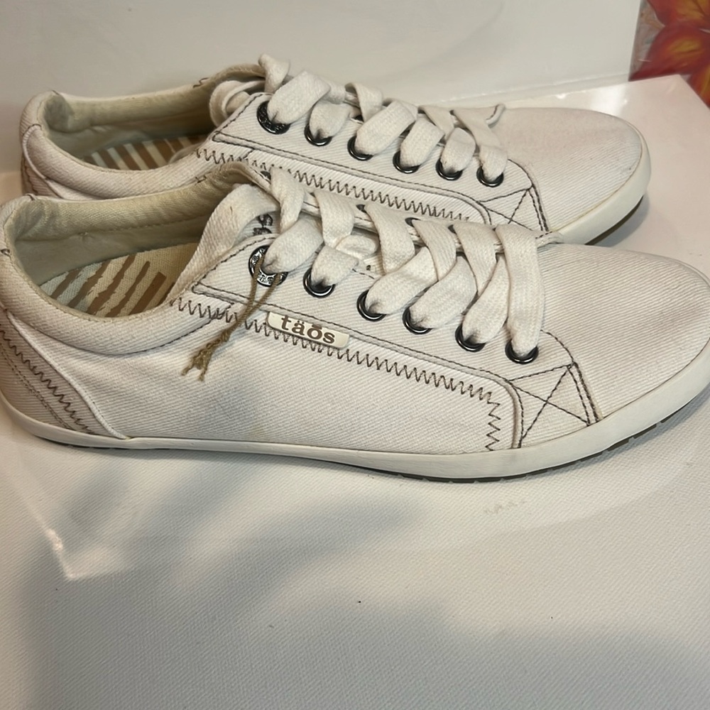 Taos Footwear White Canvas Sneakers with Tan Stitching